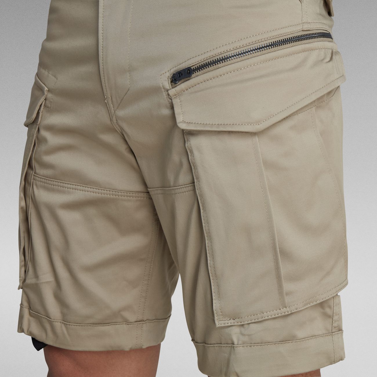 G-STAR RAW DENIM ROVIC ZIP RELAXED 1/2 SHORT Herren Short - G-Star Raw Denim - SAGATOO - 8719368764005