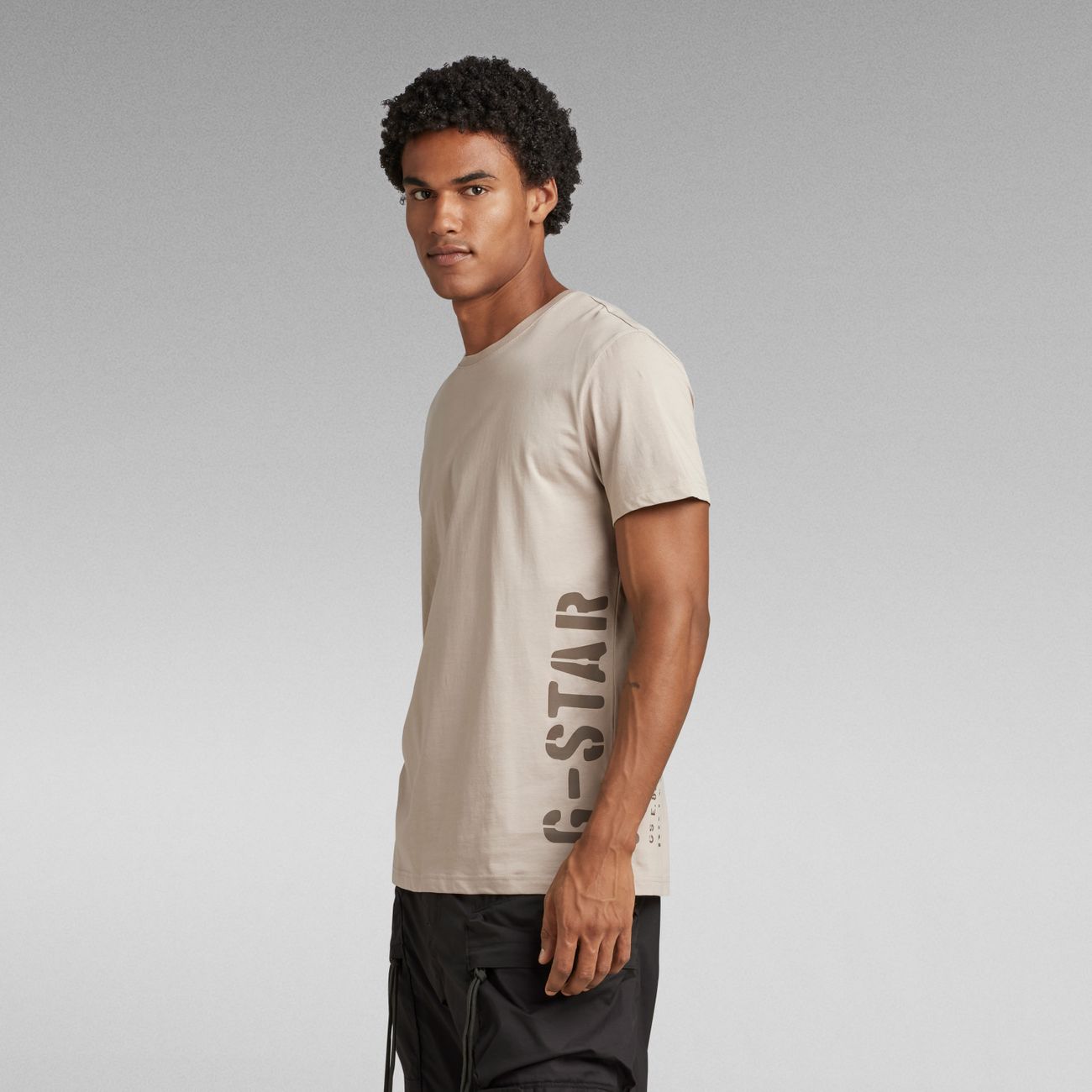 G-STAR RAW DENIM SIDE STENCIL R T Herren T-Shirt - G-Star Raw Denim - SAGATOO - 8720347427705
